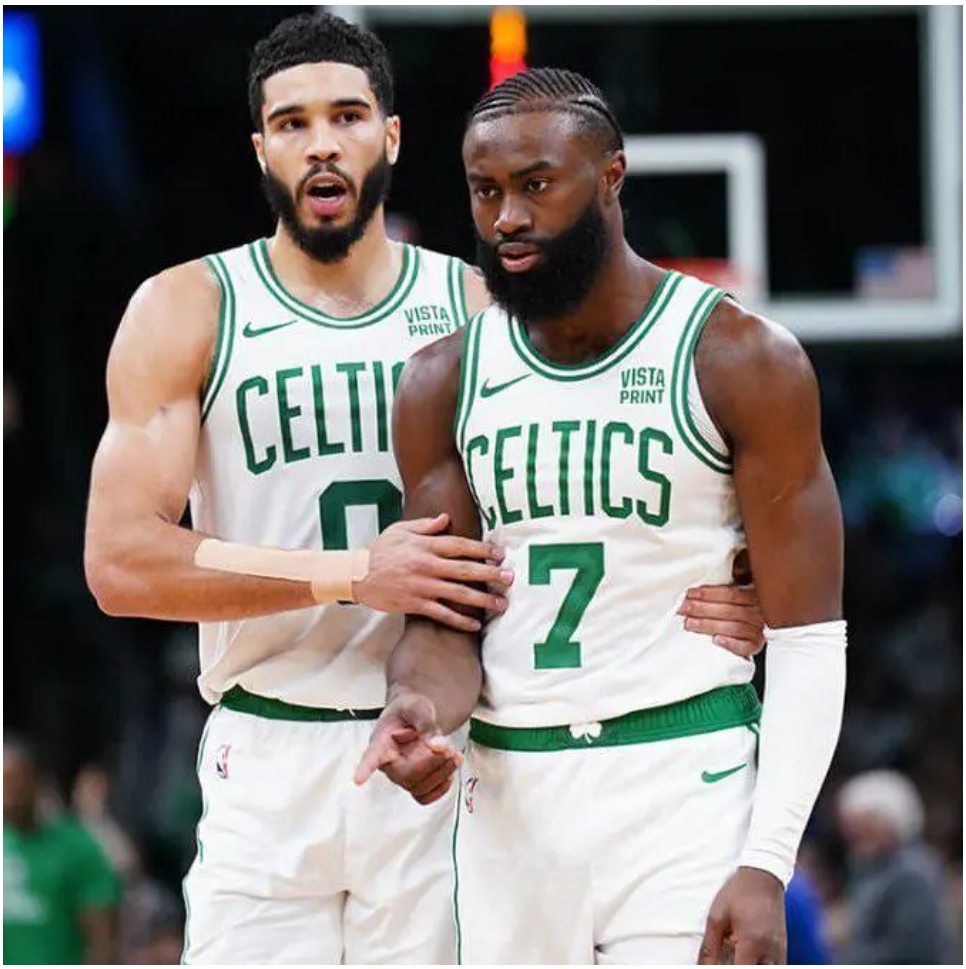 包含今晨NBA季后赛焦点战，明尼苏达森林狼篮板制胜，话题不断，团队化学反应显著的词条