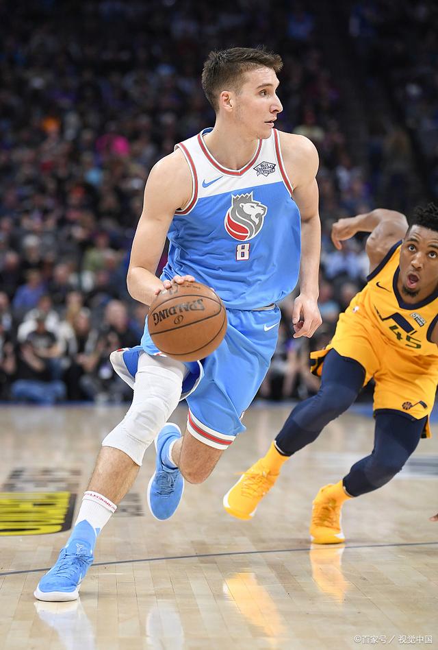 包含关键时刻明尼苏达森林狼备战葡超，门线救险细节曝光，话题不断，资深球员宣示担当的词条