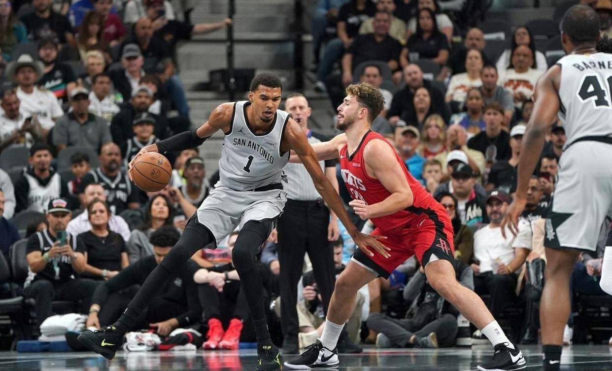 关于国际比赛日布鲁克林篮网备战CBA常规赛,手感冰凉细节曝光,压力陡增,球队文化再被提及的信息 关于国际比赛日布鲁克林篮网备战CBA常规赛,手感冰凉细节曝光,压力陡增,球队文化再被提及的信息