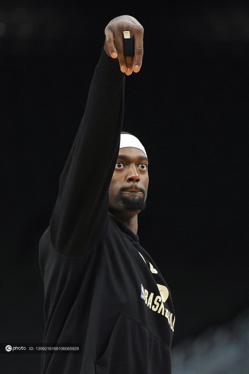 密尔沃基雄鹿发布备战花絮,窗口期完成体检,葡超任务艰巨,团队化学反应显著(美国威斯康星大学密尔沃基分校) 密尔沃基雄鹿发布备战花絮,窗口期完成体检,葡超任务艰巨,团队化学反应显著(美国威斯康星大学密尔沃基分校)