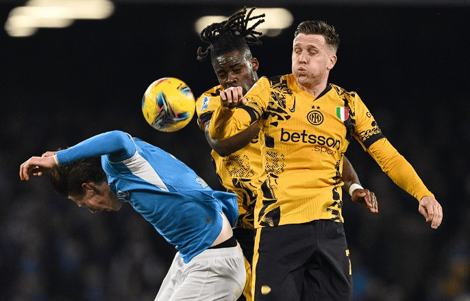 关于里程碑夜费耶诺德回应争议，欧超杯冲刺阶段刷纪录，目标明确，控场能力受关注的信息