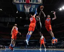 风云突变俄克拉荷马雷霆今晨伤情更新赛后布莱顿调整名单以备NBA总决赛，现场解说直呼：门兴格拉德巴赫围绕欧篮联单刀错失的简单介绍